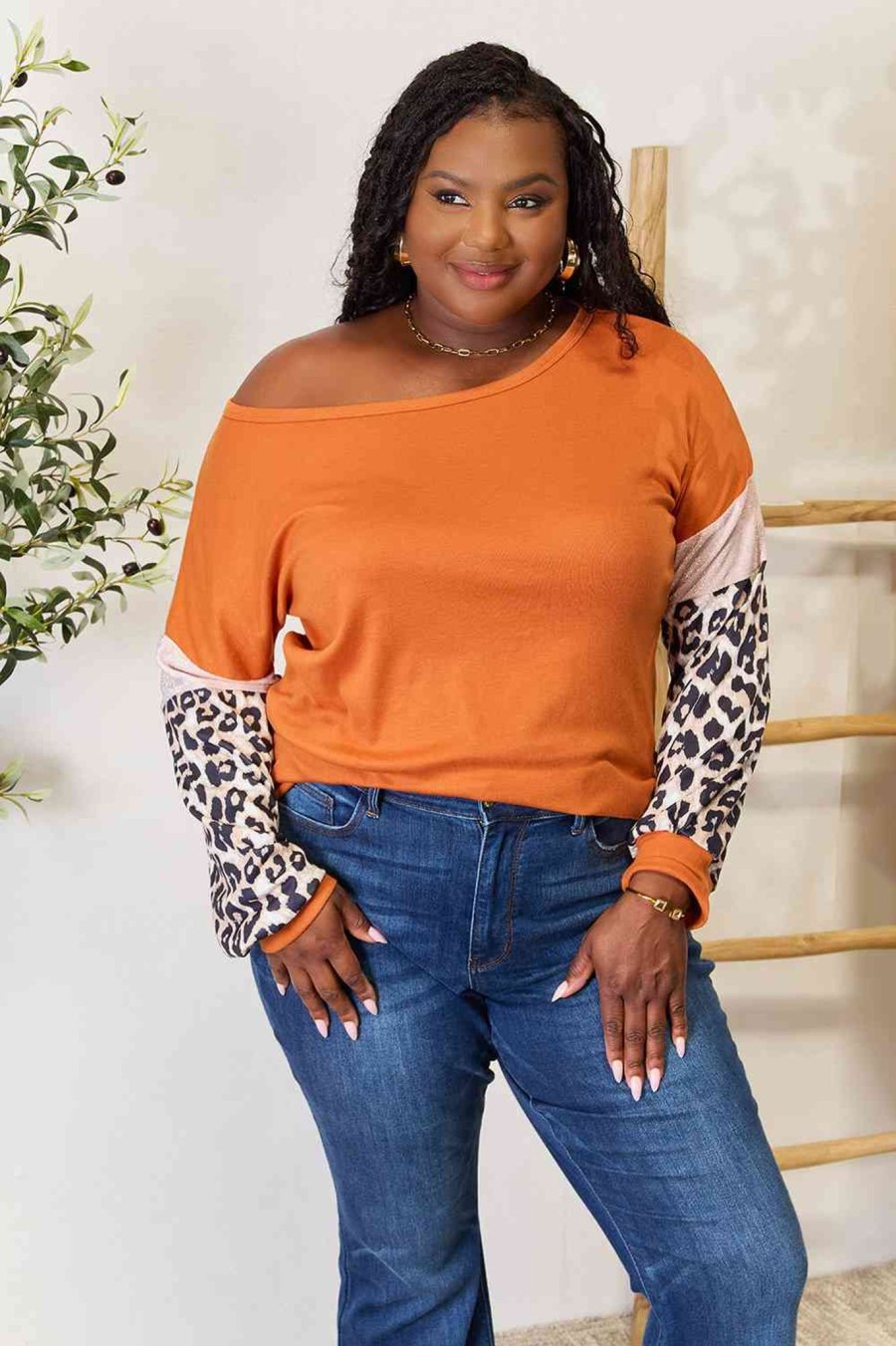 Clothing Trendsi | Double Take Leopard Long Sleeve Round Neck Sweatshirt Pumpkin