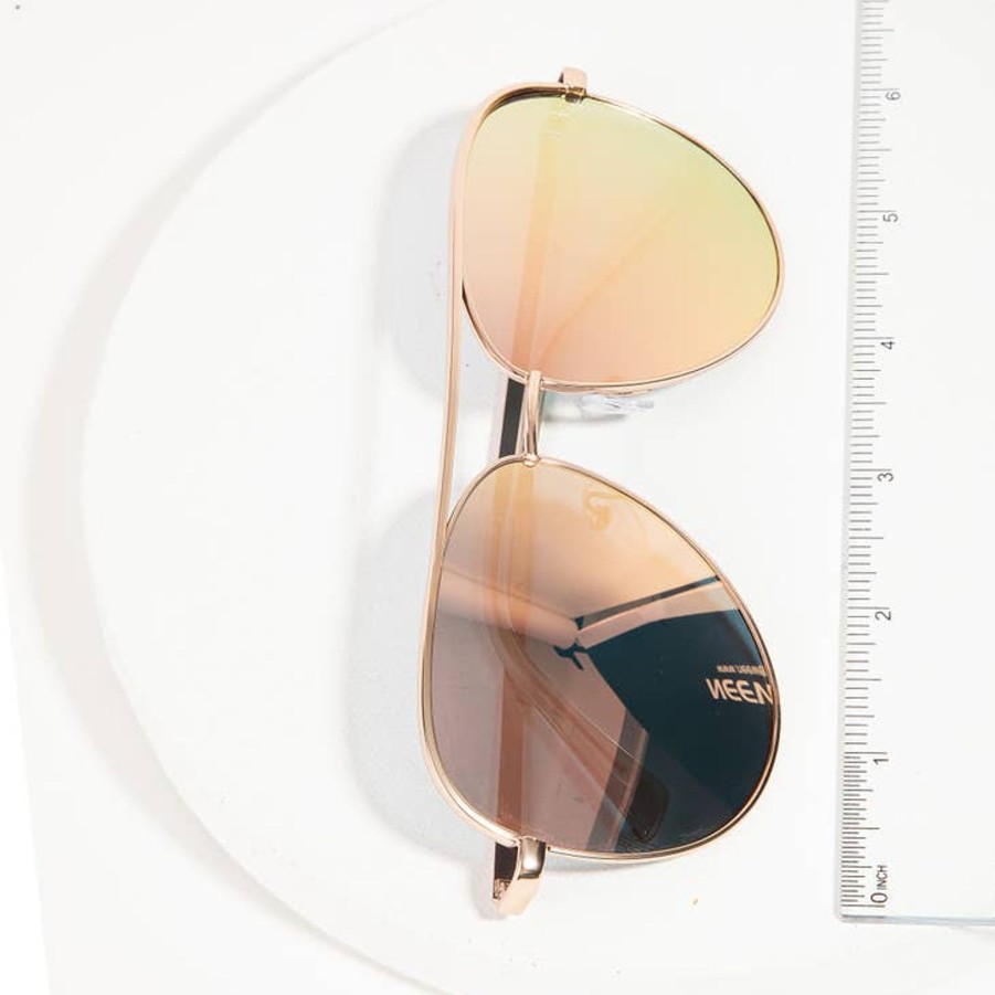 Accessories Collection by Fame | Mirrored Metal Frame Aviator Sunglasses